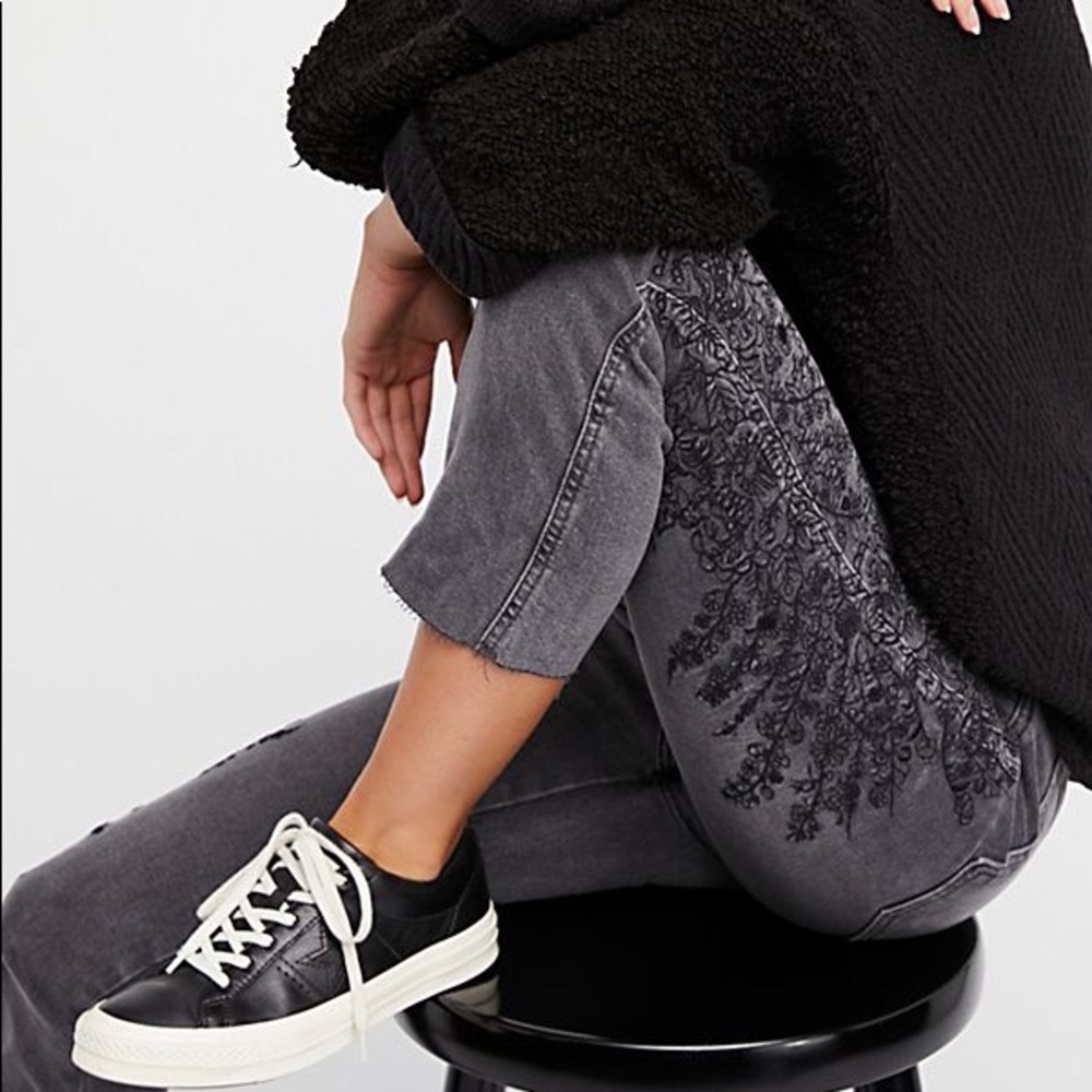 Free people grey jeans size 25 embroidery